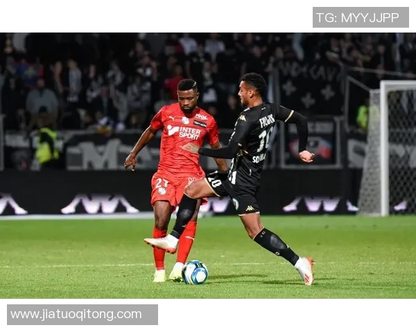 103亚眠与昂热的精彩对决分析及比赛前瞻展望